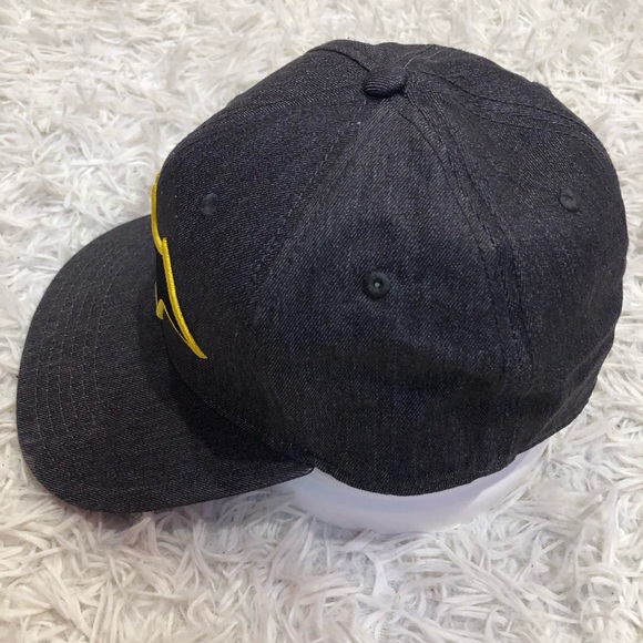 DC Comics Batman Rebirth Logo Cap Sublimated Underbill Flex Fit - Picture 5 of 10